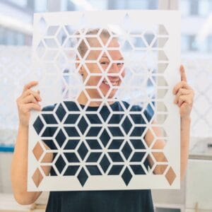 Sisustuslaastit-ja-sabluunatekniikat-tyoepaja